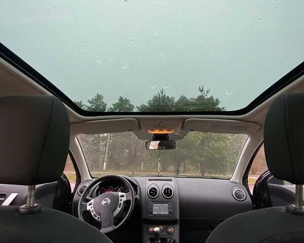 Черный Ниссан Кашкай, объемом двигателя 1.6 л и пробегом 252 тыс. км за 11700 $, фото 4 на Automoto.ua