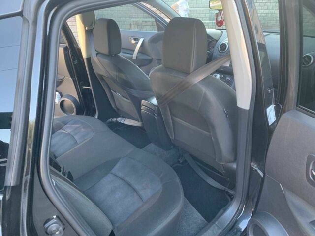 Черный Ниссан Кашкай, объемом двигателя 2 л и пробегом 185 тыс. км за 11000 $, фото 6 на Automoto.ua