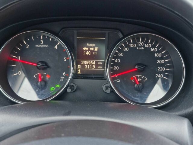 Черный Ниссан Кашкай, объемом двигателя 1.6 л и пробегом 236 тыс. км за 10700 $, фото 10 на Automoto.ua