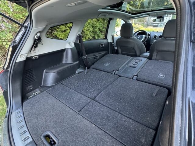 Черный Ниссан Кашкай, объемом двигателя 1.6 л и пробегом 295 тыс. км за 12200 $, фото 13 на Automoto.ua