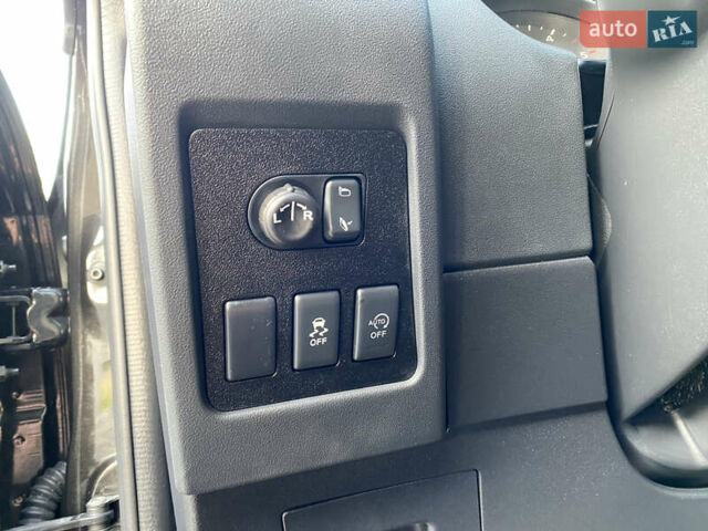 Черный Ниссан Кашкай, объемом двигателя 1.6 л и пробегом 231 тыс. км за 11700 $, фото 22 на Automoto.ua