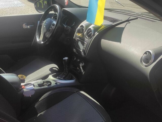 Черный Ниссан Кашкай, объемом двигателя 1.6 л и пробегом 247 тыс. км за 11350 $, фото 18 на Automoto.ua