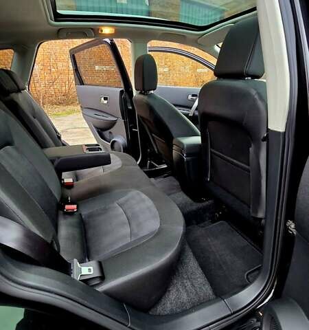 Черный Ниссан Кашкай, объемом двигателя 2 л и пробегом 202 тыс. км за 12500 $, фото 7 на Automoto.ua