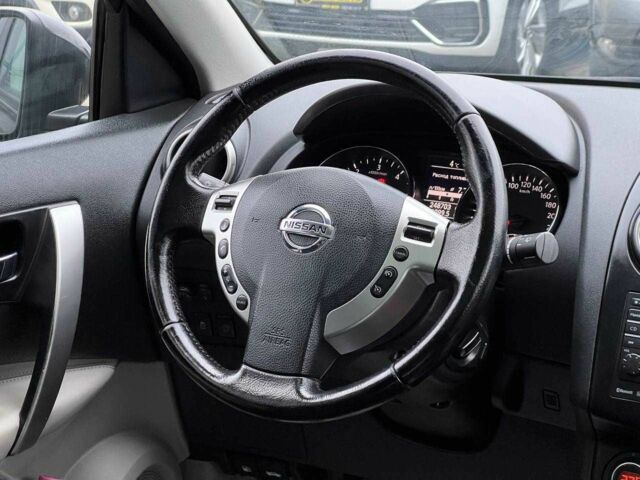 Черный Ниссан Кашкай, объемом двигателя 1.6 л и пробегом 248 тыс. км за 12000 $, фото 13 на Automoto.ua