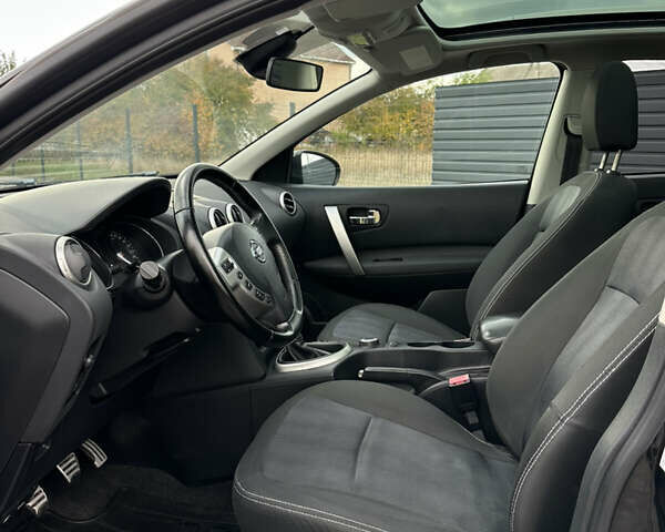 Черный Ниссан Кашкай, объемом двигателя 1.6 л и пробегом 189 тыс. км за 11550 $, фото 35 на Automoto.ua