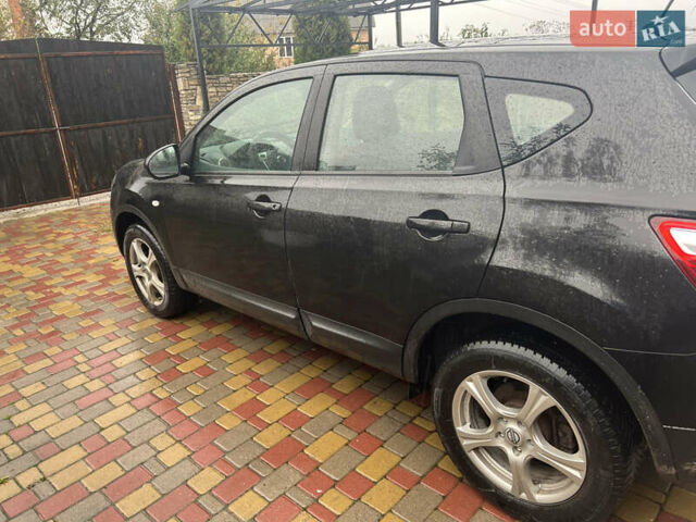 Чорний Ніссан Кашкай, об'ємом двигуна 2 л та пробігом 188 тис. км за 12700 $, фото 2 на Automoto.ua