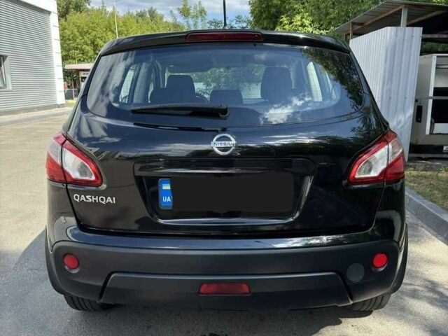 Черный Ниссан Кашкай, объемом двигателя 1.6 л и пробегом 128 тыс. км за 9700 $, фото 1 на Automoto.ua