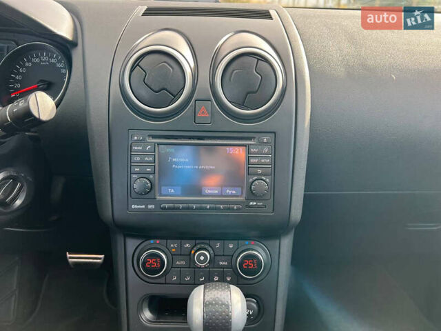 Чорний Ніссан Кашкай, об'ємом двигуна 2 л та пробігом 240 тис. км за 12900 $, фото 50 на Automoto.ua