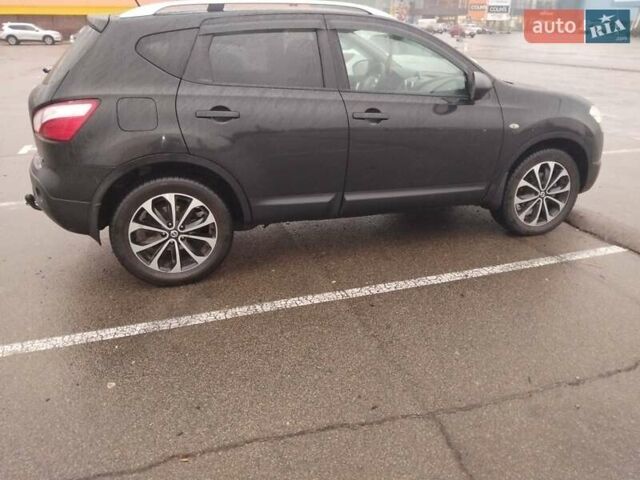 Черный Ниссан Кашкай, объемом двигателя 1.6 л и пробегом 238 тыс. км за 10200 $, фото 7 на Automoto.ua