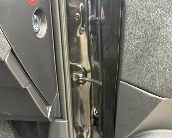 Чорний Ніссан Кашкай, об'ємом двигуна 1.6 л та пробігом 178 тис. км за 12200 $, фото 79 на Automoto.ua