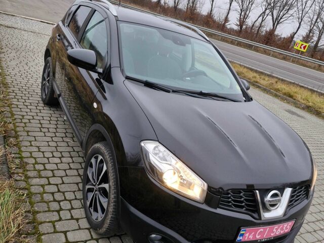 Черный Ниссан Кашкай, объемом двигателя 1.6 л и пробегом 236 тыс. км за 10700 $, фото 3 на Automoto.ua