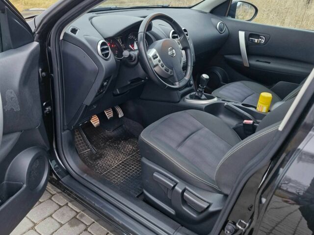 Черный Ниссан Кашкай, объемом двигателя 1.6 л и пробегом 236 тыс. км за 10700 $, фото 9 на Automoto.ua