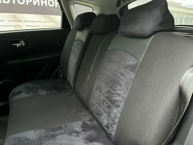 Черный Ниссан Кашкай, объемом двигателя 1.6 л и пробегом 230 тыс. км за 11000 $, фото 19 на Automoto.ua