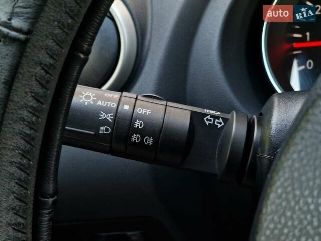 Чорний Ніссан Кашкай, об'ємом двигуна 1.6 л та пробігом 158 тис. км за 9990 $, фото 58 на Automoto.ua