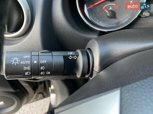 Черный Ниссан Кашкай, объемом двигателя 1.6 л и пробегом 231 тыс. км за 11700 $, фото 26 на Automoto.ua