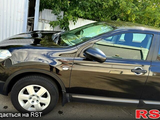 Черный Ниссан Кашкай, объемом двигателя 1.6 л и пробегом 128 тыс. км за 9700 $, фото 3 на Automoto.ua