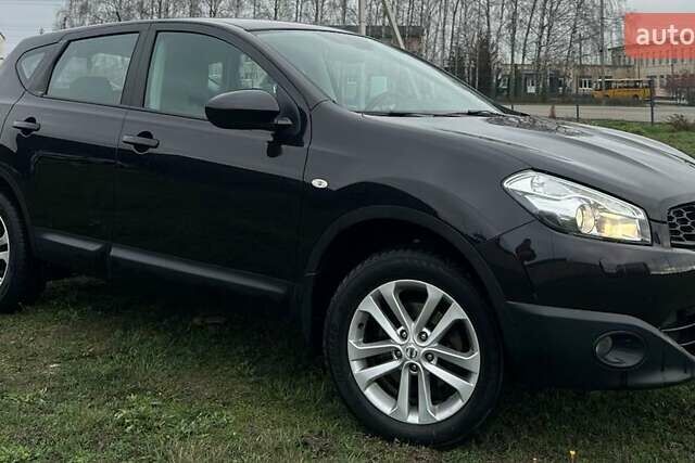 Черный Ниссан Кашкай, объемом двигателя 1.6 л и пробегом 114 тыс. км за 11999 $, фото 4 на Automoto.ua