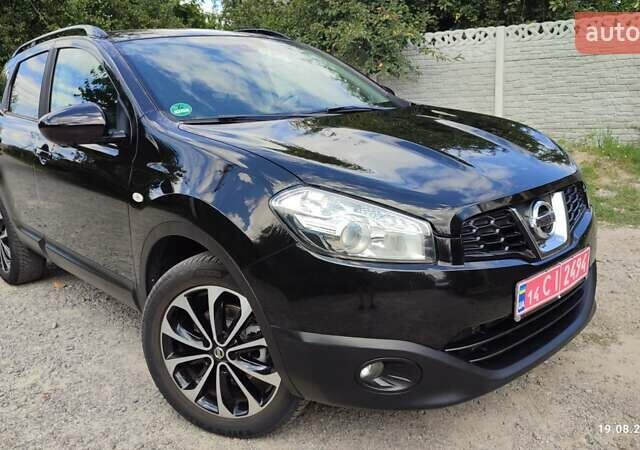 Черный Ниссан Кашкай, объемом двигателя 1.6 л и пробегом 203 тыс. км за 12700 $, фото 2 на Automoto.ua