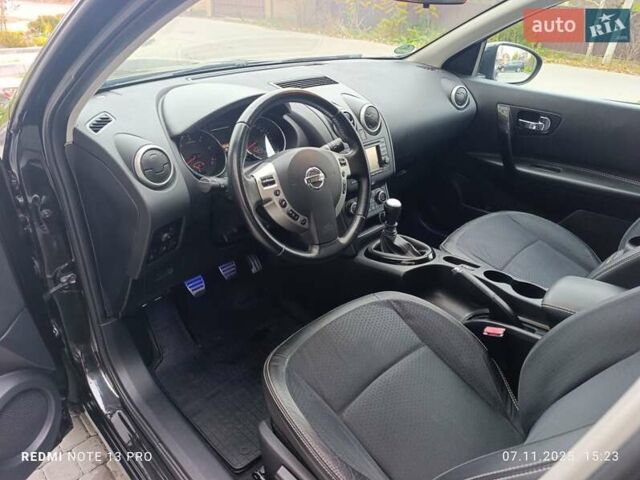 Чорний Ніссан Кашкай, об'ємом двигуна 1.6 л та пробігом 203 тис. км за 12300 $, фото 5 на Automoto.ua