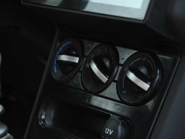 Чорний Ніссан Кашкай, об'ємом двигуна 1.5 л та пробігом 252 тис. км за 11300 $, фото 18 на Automoto.ua