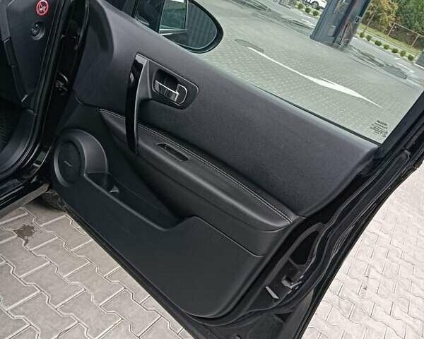 Черный Ниссан Кашкай, объемом двигателя 1.5 л и пробегом 210 тыс. км за 12500 $, фото 20 на Automoto.ua