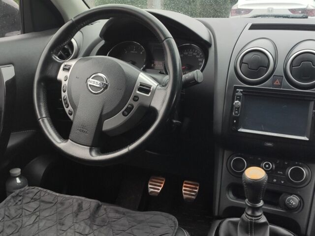 Чорний Ніссан Кашкай, об'ємом двигуна 1.6 л та пробігом 235 тис. км за 10500 $, фото 9 на Automoto.ua