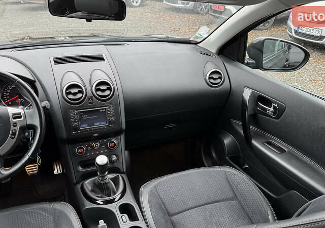 Черный Ниссан Кашкай, объемом двигателя 1.6 л и пробегом 263 тыс. км за 11700 $, фото 21 на Automoto.ua