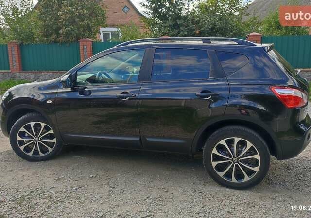 Черный Ниссан Кашкай, объемом двигателя 1.6 л и пробегом 203 тыс. км за 12700 $, фото 4 на Automoto.ua