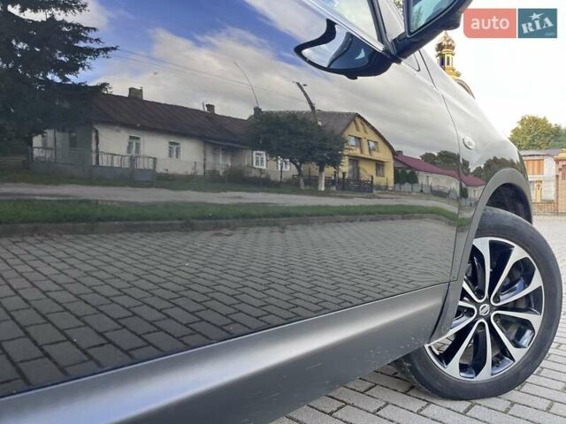 Черный Ниссан Кашкай, объемом двигателя 2 л и пробегом 240 тыс. км за 12800 $, фото 27 на Automoto.ua