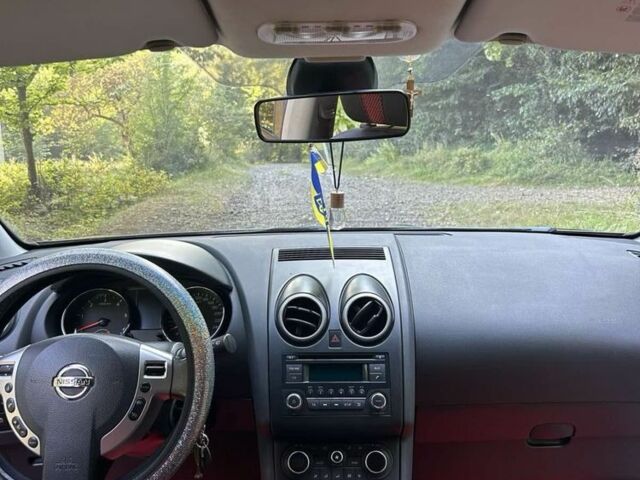 Черный Ниссан Кашкай, объемом двигателя 1.6 л и пробегом 202 тыс. км за 10000 $, фото 2 на Automoto.ua