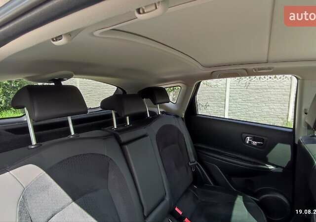 Черный Ниссан Кашкай, объемом двигателя 1.6 л и пробегом 203 тыс. км за 12700 $, фото 27 на Automoto.ua