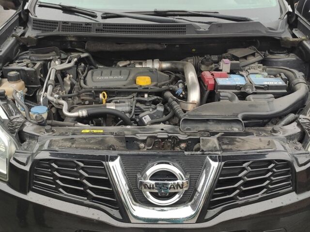 Чорний Ніссан Кашкай, об'ємом двигуна 1.6 л та пробігом 235 тис. км за 10500 $, фото 11 на Automoto.ua