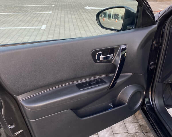 Чорний Ніссан Кашкай, об'ємом двигуна 1.6 л та пробігом 163 тис. км за 13900 $, фото 24 на Automoto.ua