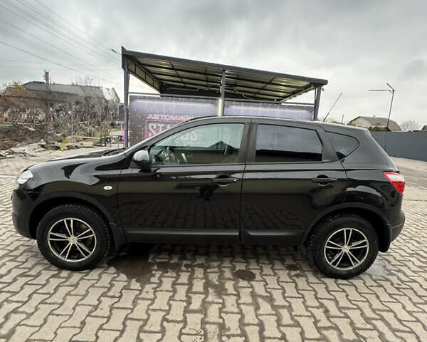 Черный Ниссан Кашкай, объемом двигателя 1.6 л и пробегом 107 тыс. км за 11700 $, фото 3 на Automoto.ua