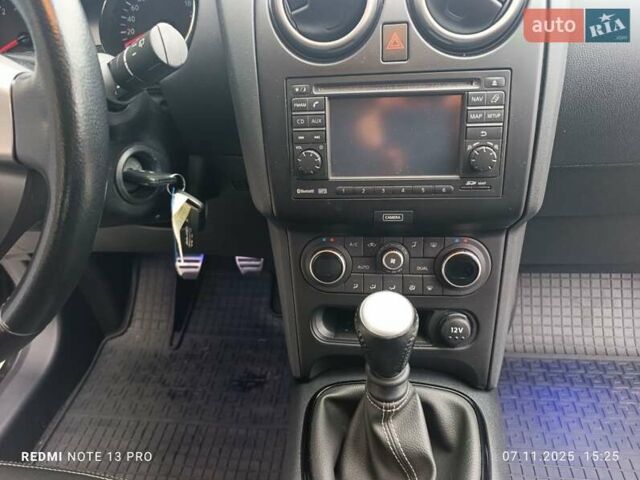 Чорний Ніссан Кашкай, об'ємом двигуна 1.6 л та пробігом 203 тис. км за 12300 $, фото 8 на Automoto.ua