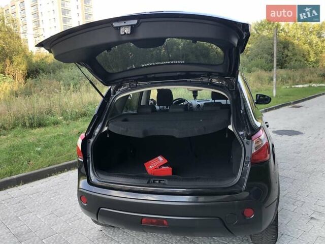 Чорний Ніссан Кашкай, об'ємом двигуна 2 л та пробігом 172 тис. км за 11890 $, фото 44 на Automoto.ua