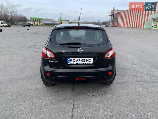 Черный Ниссан Кашкай, объемом двигателя 2 л и пробегом 99 тыс. км за 12200 $, фото 3 на Automoto.ua