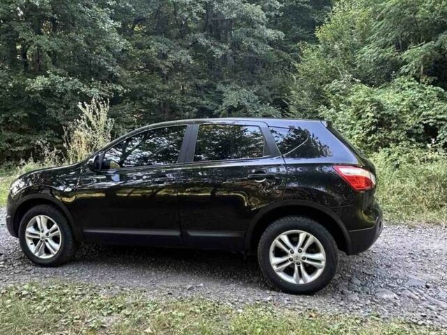 Черный Ниссан Кашкай, объемом двигателя 1.6 л и пробегом 202 тыс. км за 10000 $, фото 1 на Automoto.ua