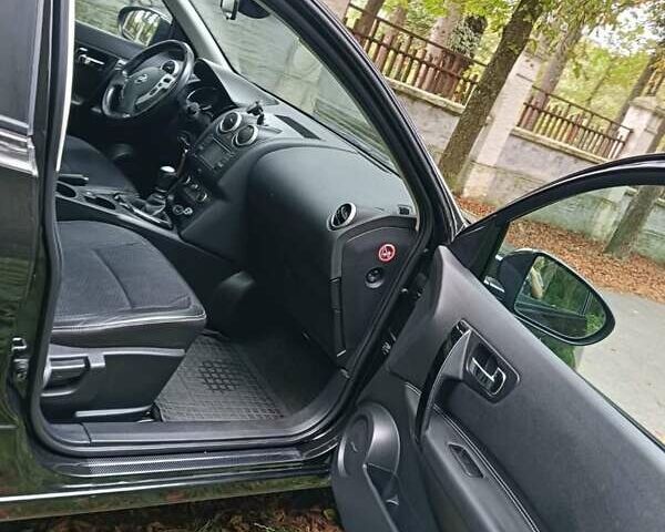 Черный Ниссан Кашкай, объемом двигателя 1.5 л и пробегом 210 тыс. км за 12500 $, фото 16 на Automoto.ua