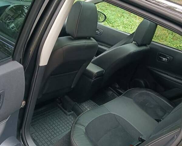 Черный Ниссан Кашкай, объемом двигателя 1.5 л и пробегом 210 тыс. км за 12500 $, фото 13 на Automoto.ua