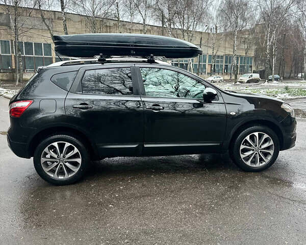 Чорний Ніссан Кашкай, об'ємом двигуна 1.6 л та пробігом 211 тис. км за 11950 $, фото 5 на Automoto.ua