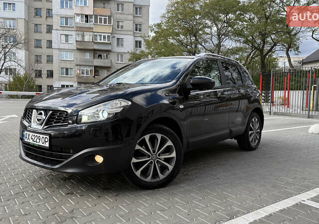 Чорний Ніссан Кашкай, об'ємом двигуна 2 л та пробігом 220 тис. км за 12300 $, фото 1 на Automoto.ua