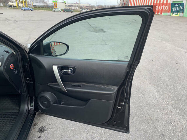 Черный Ниссан Кашкай, объемом двигателя 2 л и пробегом 99 тыс. км за 12200 $, фото 13 на Automoto.ua