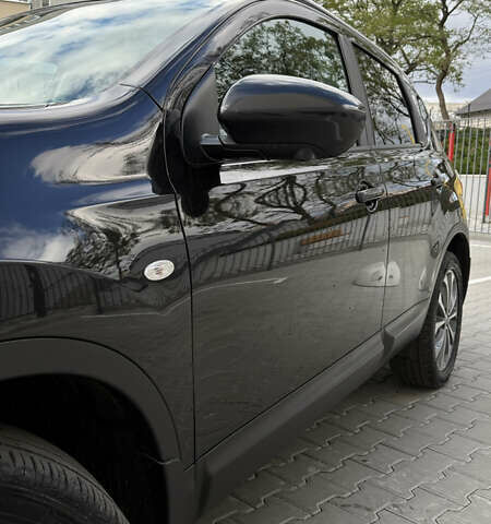 Чорний Ніссан Кашкай, об'ємом двигуна 2 л та пробігом 220 тис. км за 12300 $, фото 5 на Automoto.ua