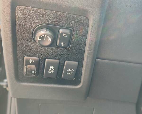 Черный Ниссан Кашкай, объемом двигателя 1.6 л и пробегом 203 тыс. км за 12700 $, фото 30 на Automoto.ua