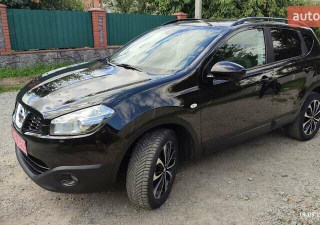 Черный Ниссан Кашкай, объемом двигателя 1.6 л и пробегом 203 тыс. км за 12700 $, фото 3 на Automoto.ua