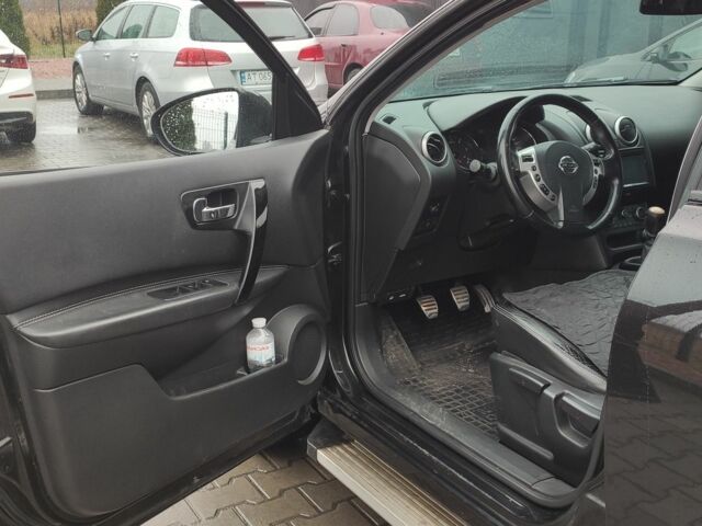 Чорний Ніссан Кашкай, об'ємом двигуна 1.6 л та пробігом 235 тис. км за 10500 $, фото 5 на Automoto.ua