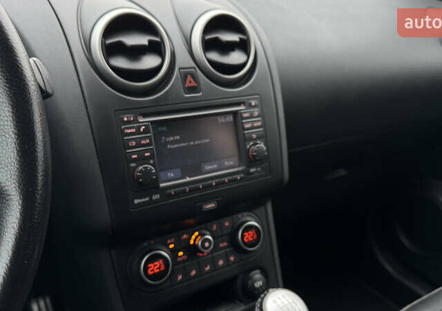 Черный Ниссан Кашкай, объемом двигателя 1.6 л и пробегом 263 тыс. км за 11700 $, фото 34 на Automoto.ua