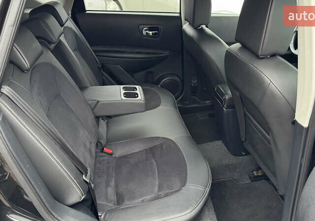 Черный Ниссан Кашкай, объемом двигателя 1.6 л и пробегом 263 тыс. км за 11700 $, фото 23 на Automoto.ua