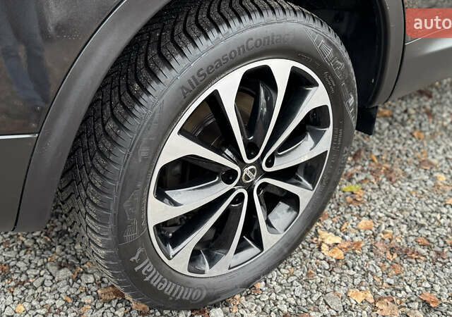 Черный Ниссан Кашкай, объемом двигателя 1.6 л и пробегом 263 тыс. км за 11700 $, фото 18 на Automoto.ua